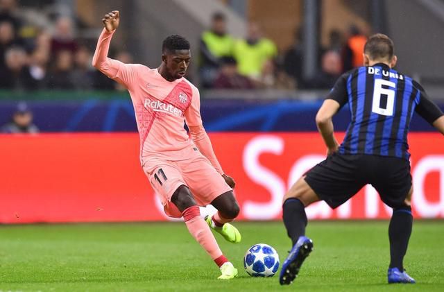 玖辛奈脱了内裤撅起来屁股被打